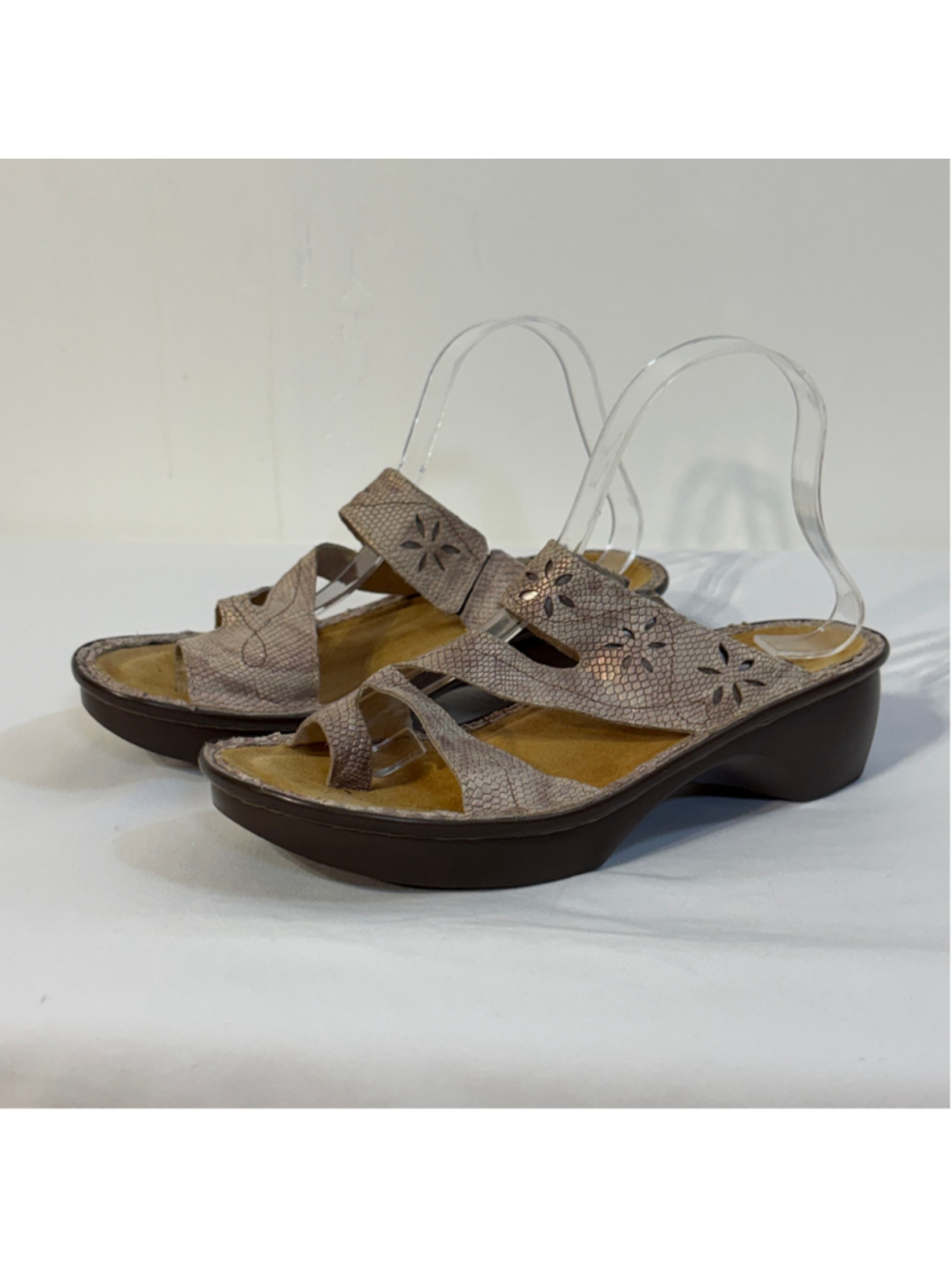 Naot Sandals Women's Size EU 39 US 8.5 Brown Leather Wedge Slide Metallic